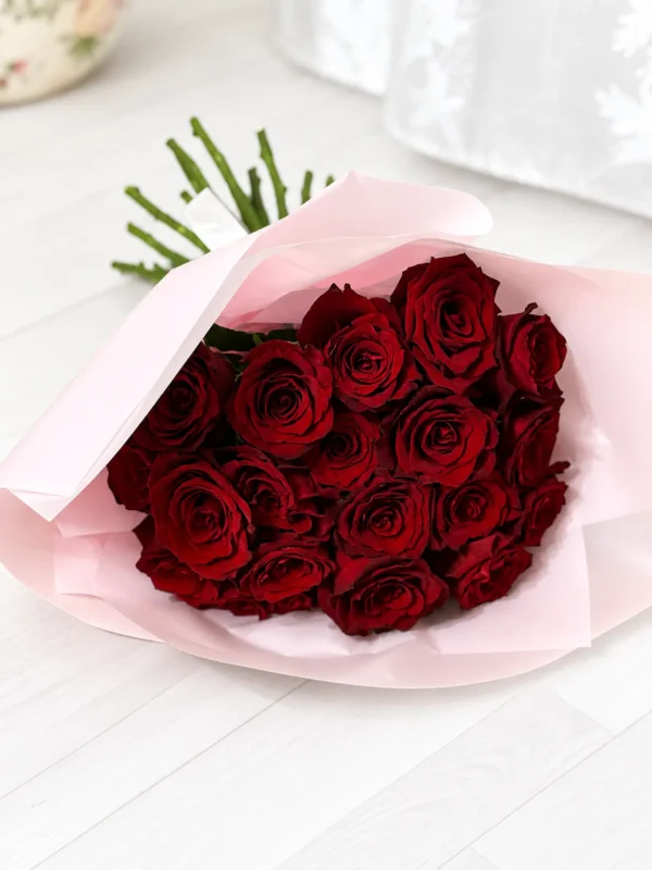 Buchet cu trandafiri Fredoom Red