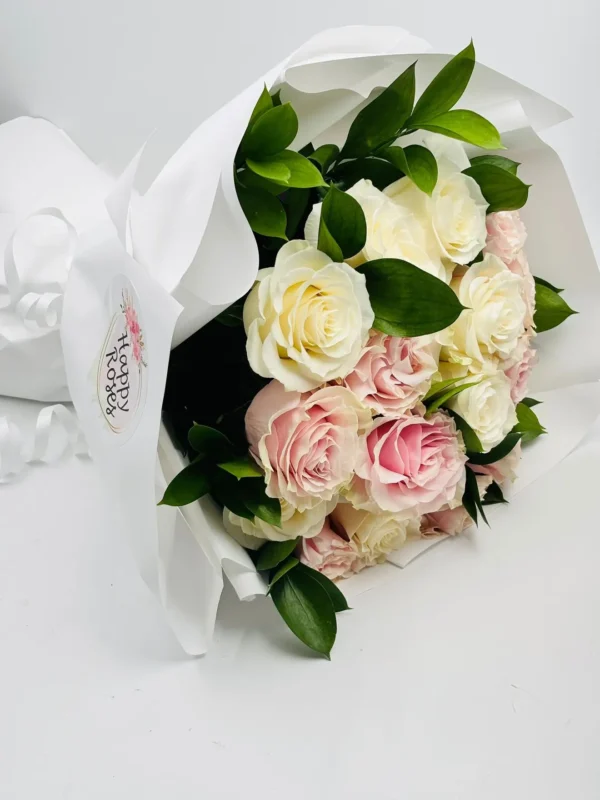 Buchet cu trandafiri Pure pink-white